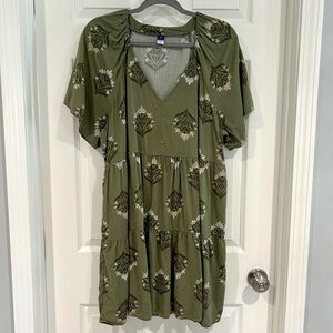 Old Navy Women V Neck Green Floral Short Sleeve Swing Dress XL Pockets Boho